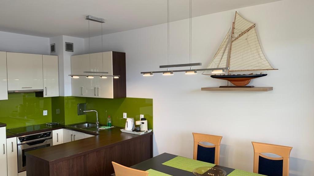 Apartament Portowe Wspomnienia ウストカ エクステリア 写真